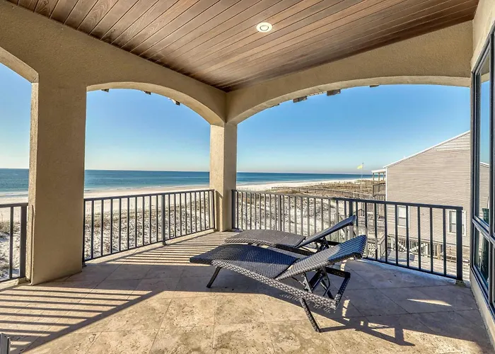 Luxurious Gulf-front W Direct Access Close To Shops & Dining *