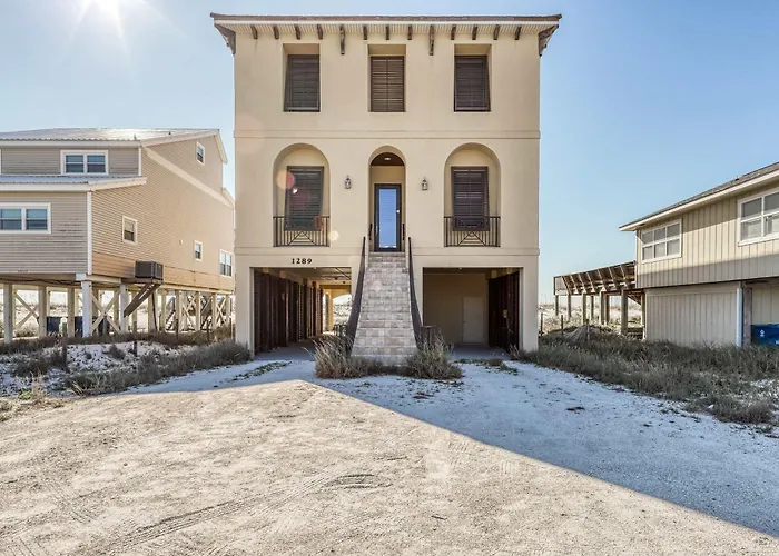 Holiday home Luxurious Gulf-front W Direct Access Close To Shops & Dining Gulf Shores
